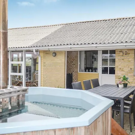 Сasa de vacaciones Hvide Sande With A Fireplace 01 Bjerregård