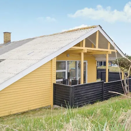 Hvide Sande With A Fireplace 01 Semesterbostad